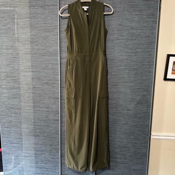 Athleta Brooklyn Utility olive green Jumpsuit - size 2 - Picture 7 of 8